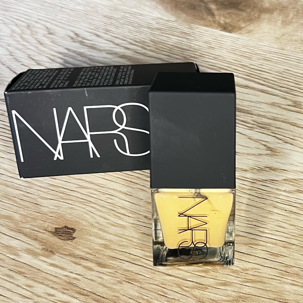 NARS - NEW!!! Natural radiant longwear foundation